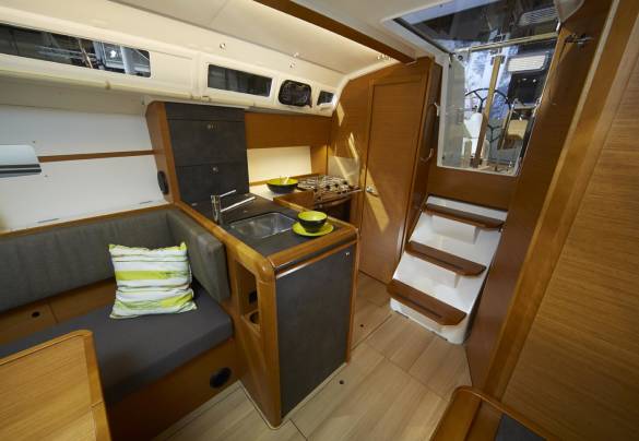 Sunsail 34 interior
