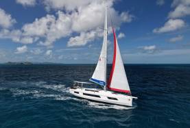 Sunsail 44.3 – 3 cabin