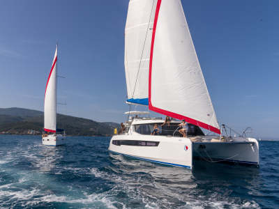 Sunsail Katamaran und Monohull