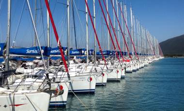 Base yachts