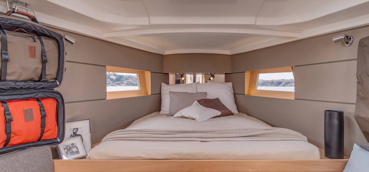 Oceanis 38 – 3 cabin
