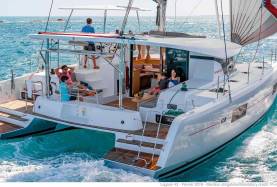Sunsail Lagoon 424 aft
