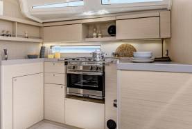 Sunsail_42_kitchen