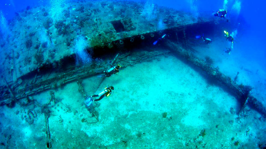 ss_us_1780_0418_blog-best-diving-in-the-caribbean_16x9_7